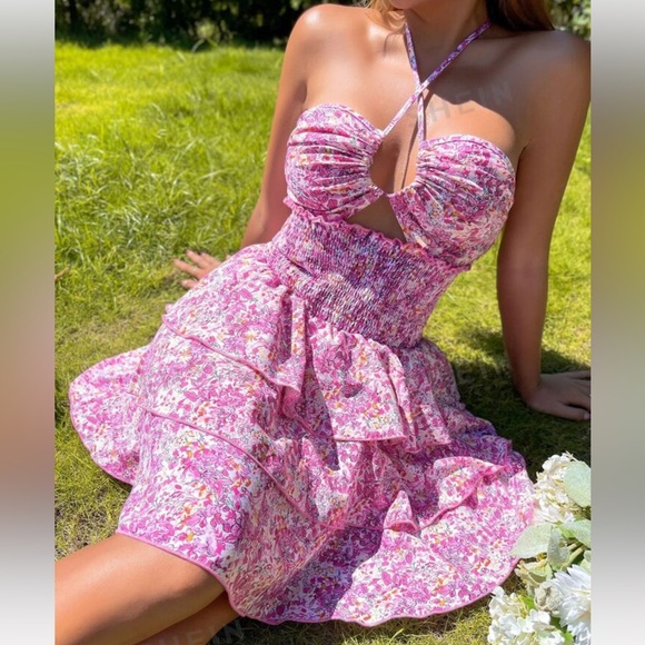 Ditsy Floral Print Shirred Crisscross Back - Picture 3 of 14